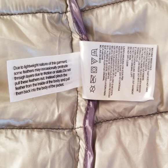 Andrew Marc packable lightweight down jacket - Picture 7 of 8